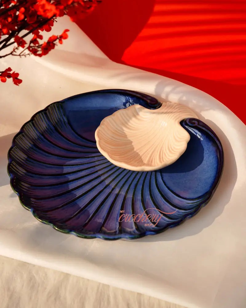 Blue and White ceramic chip and dip platter – a unique crockery piece for stylish serving.