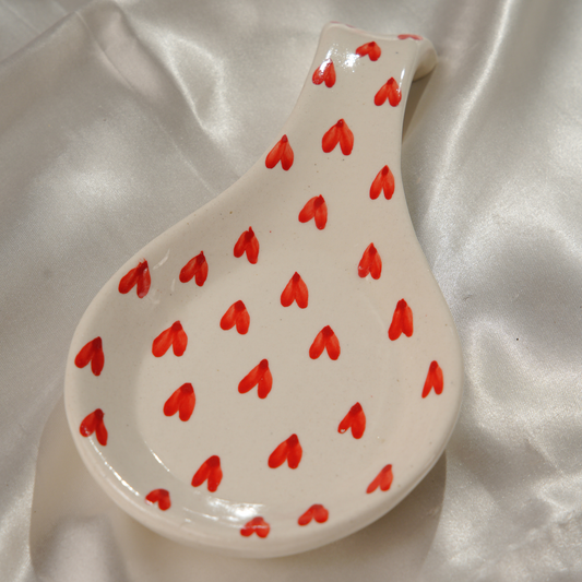 My Crockery Store Kitchen Charm Heart Print Spoon Rest – Large