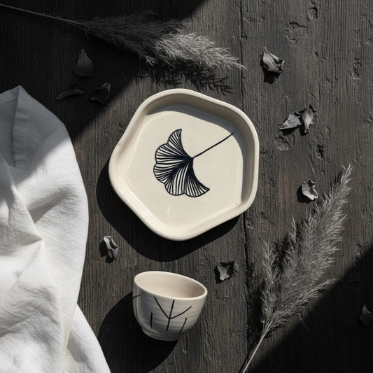 Heart & Floral Diamond Ceramic Dessert Plates ❤️🌸

(Set of 1)