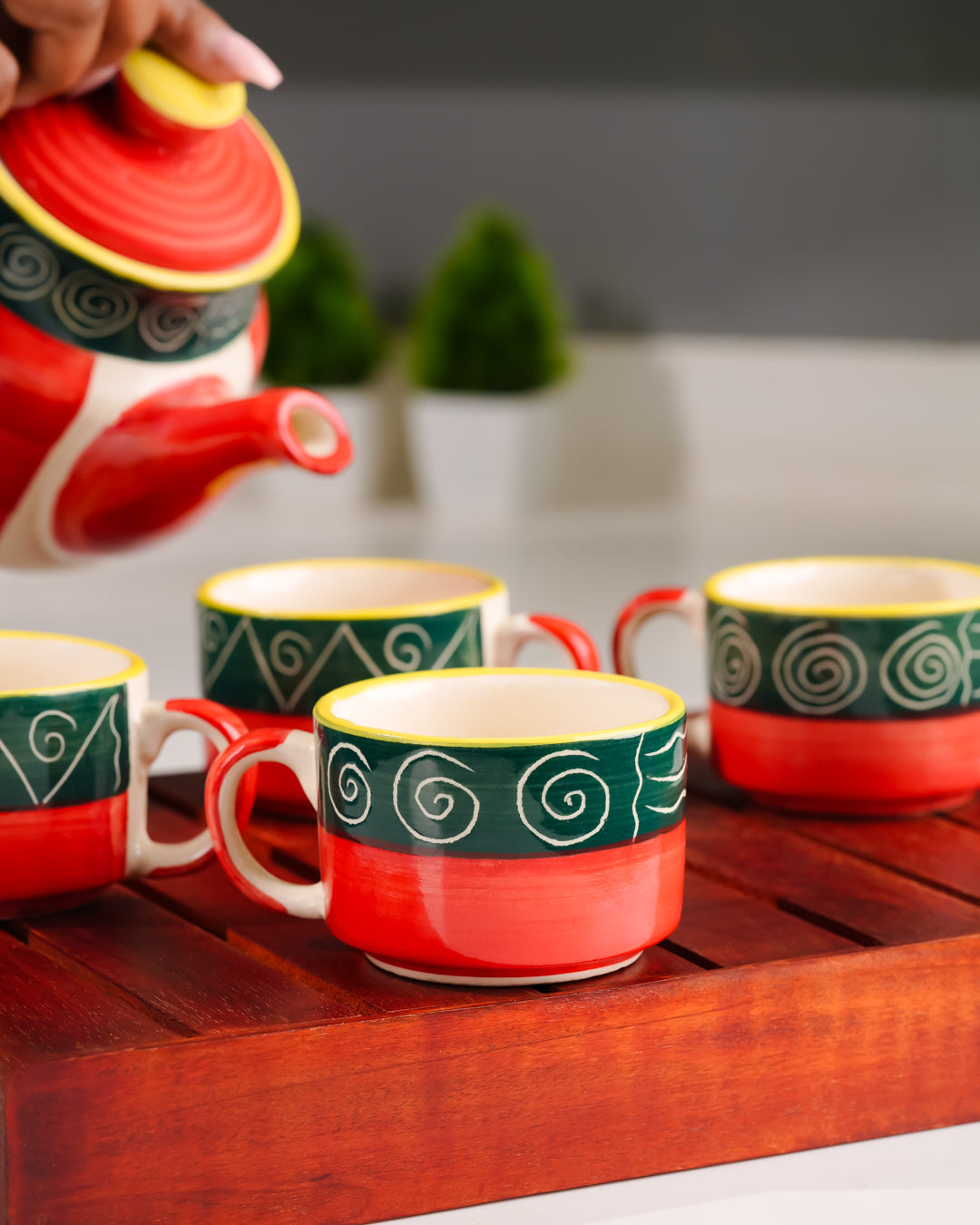 My Crockery Shop Hand-Painted Ceramic Tea Set – 4 Cups, Kettle & Wooden Tray