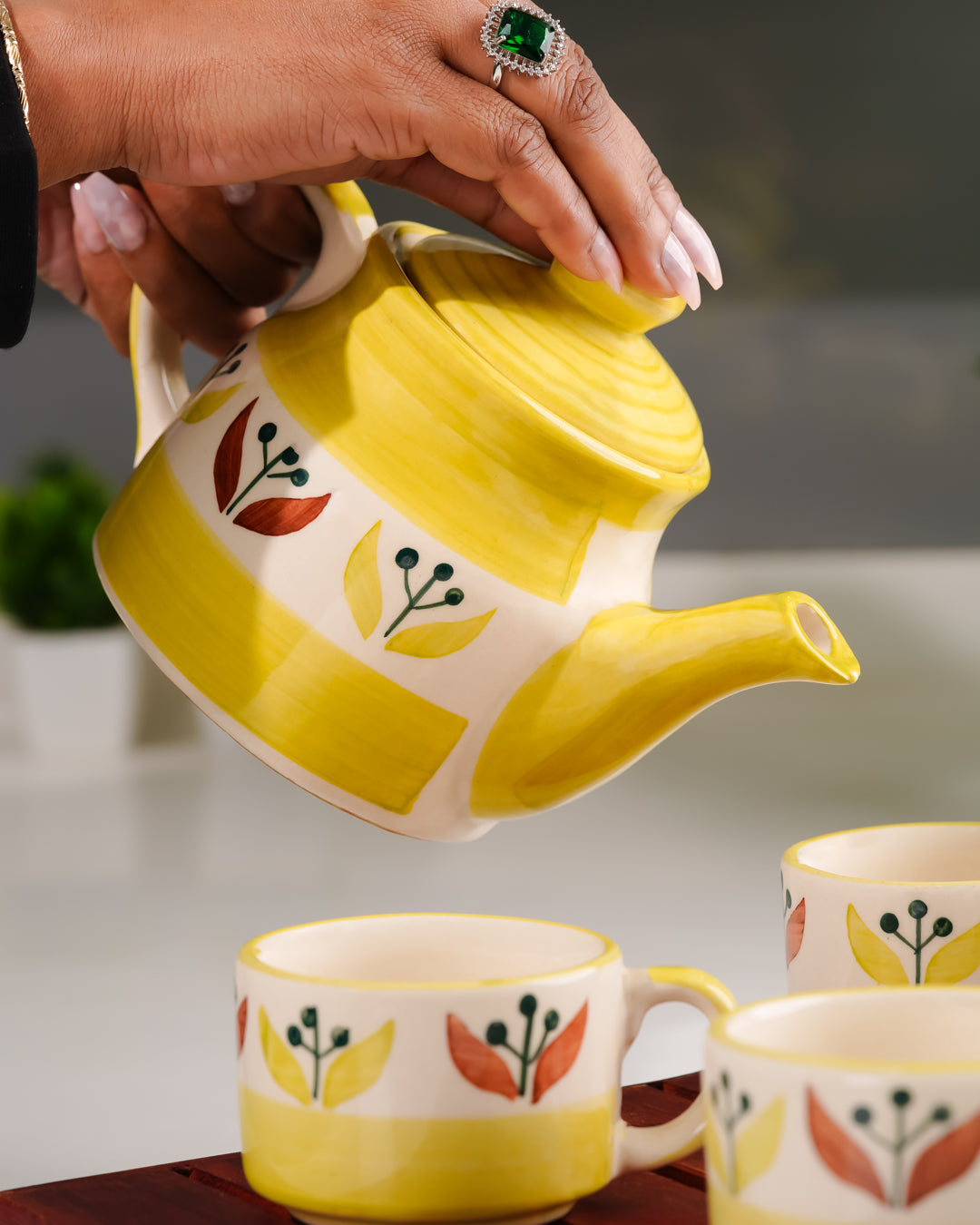 My Crockery Shop Hand-Painted Ceramic Tea Set – 4 Cups, Kettle & Wooden Tray
