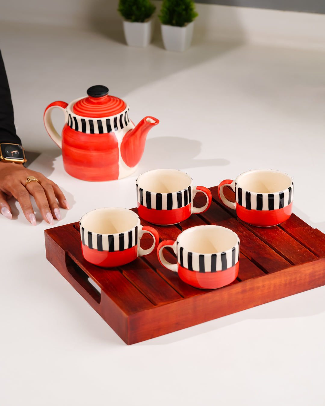 My Crockery Shop Hand-Painted Ceramic Tea Set – 4 Cups, Kettle & Wooden Tray